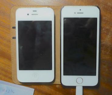 An iPhone4 and a slightly larger iPhoneSE